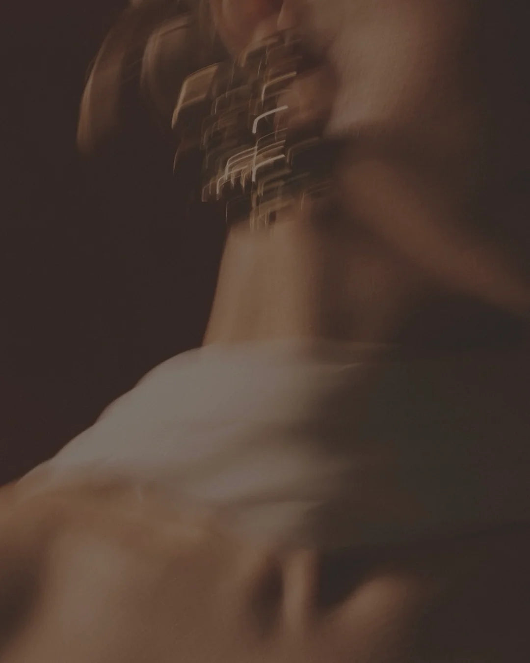 Soin du visage avec appareil haute fréquence Cerafine Paris électrode argon pour peau éclatante